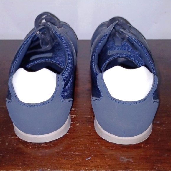 Boss Saturn Blue and Gray Low Top Sneakers - Modern Casual Design - Picture 5 of 8